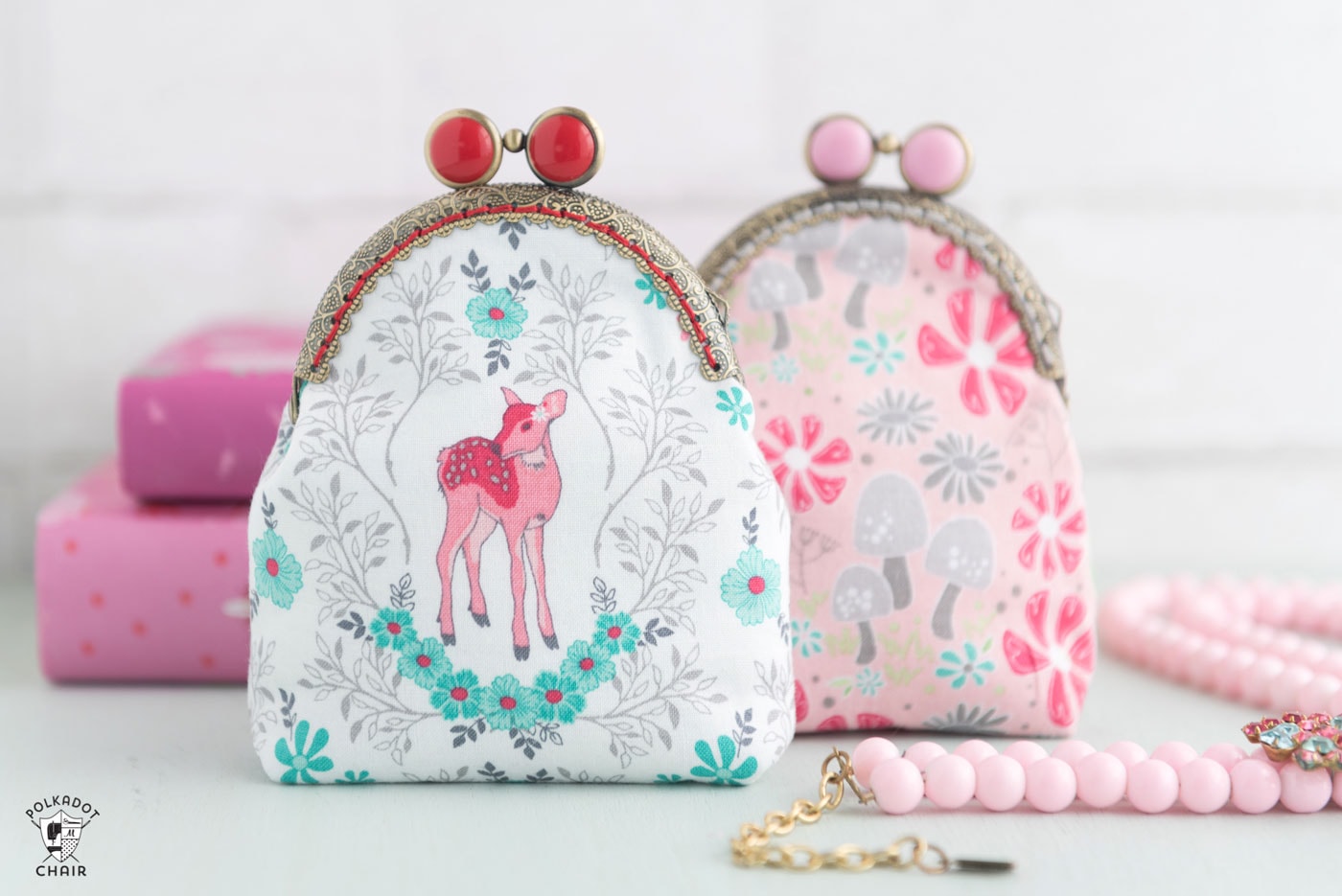 Metal Frame Purse with Embroidered Fabric – Free Sewing Pattern