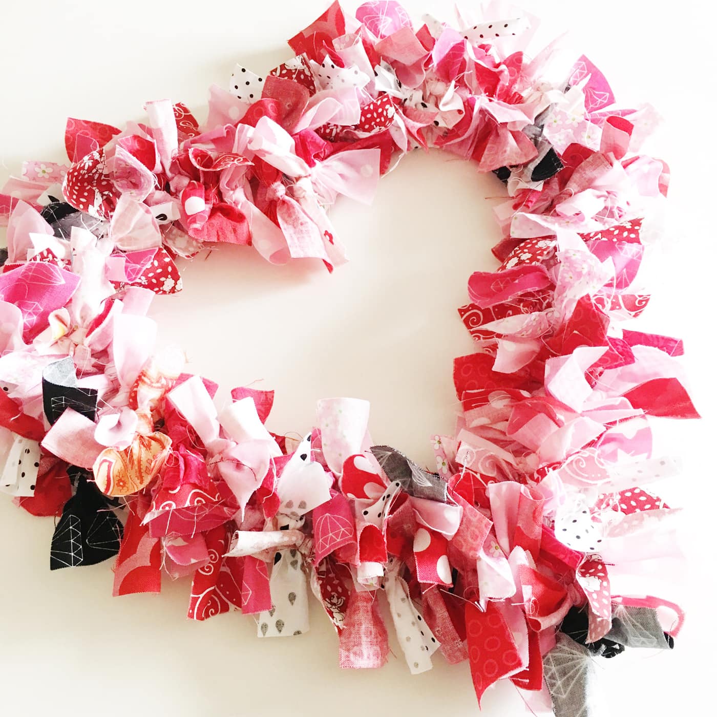 DIY Burlap Rag Wreath For Valentine's Day - Interior Frugalista