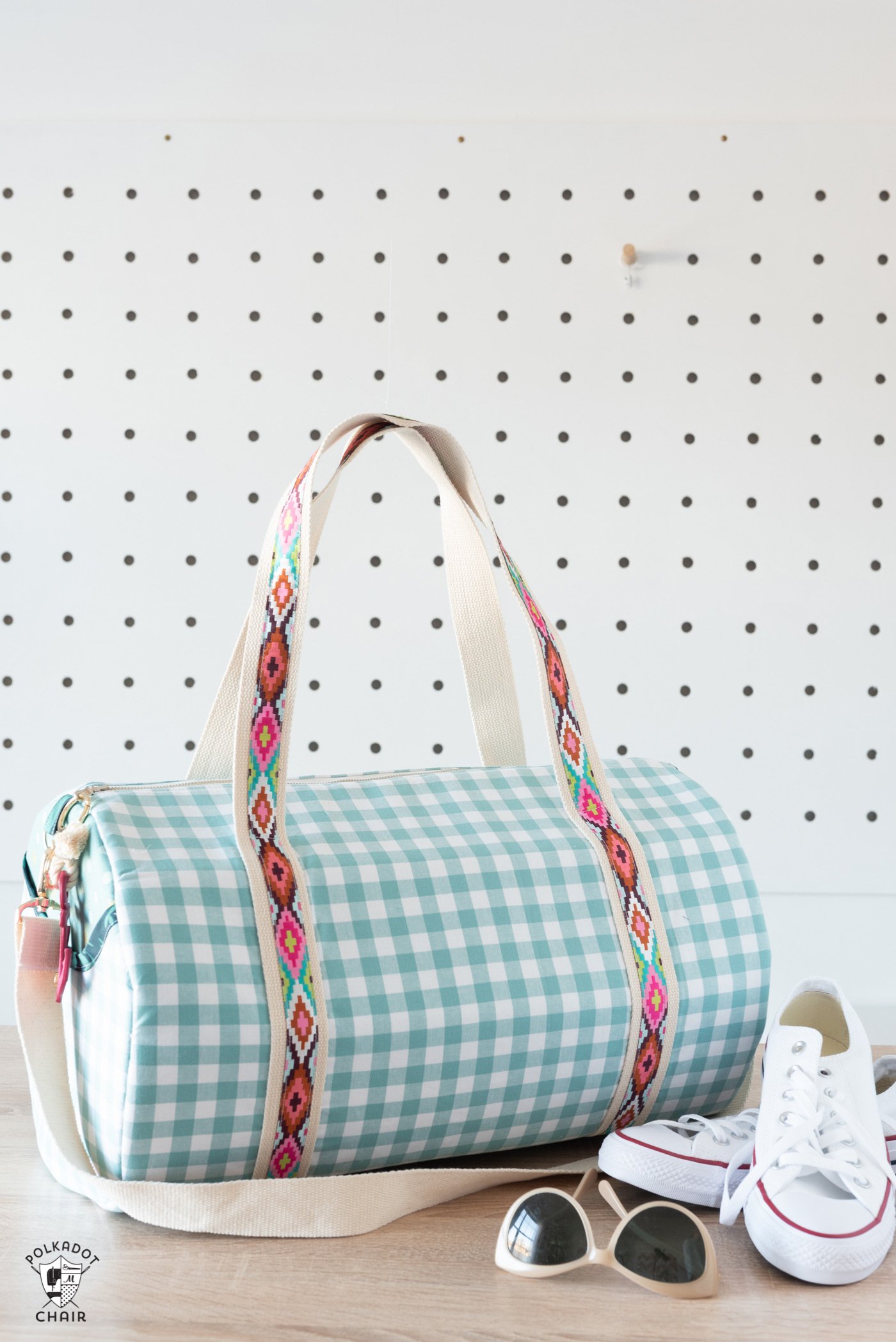 https://www.polkadotchair.com/wp-content/uploads/2021/03/weekend-duffle-bag-patterns.jpg