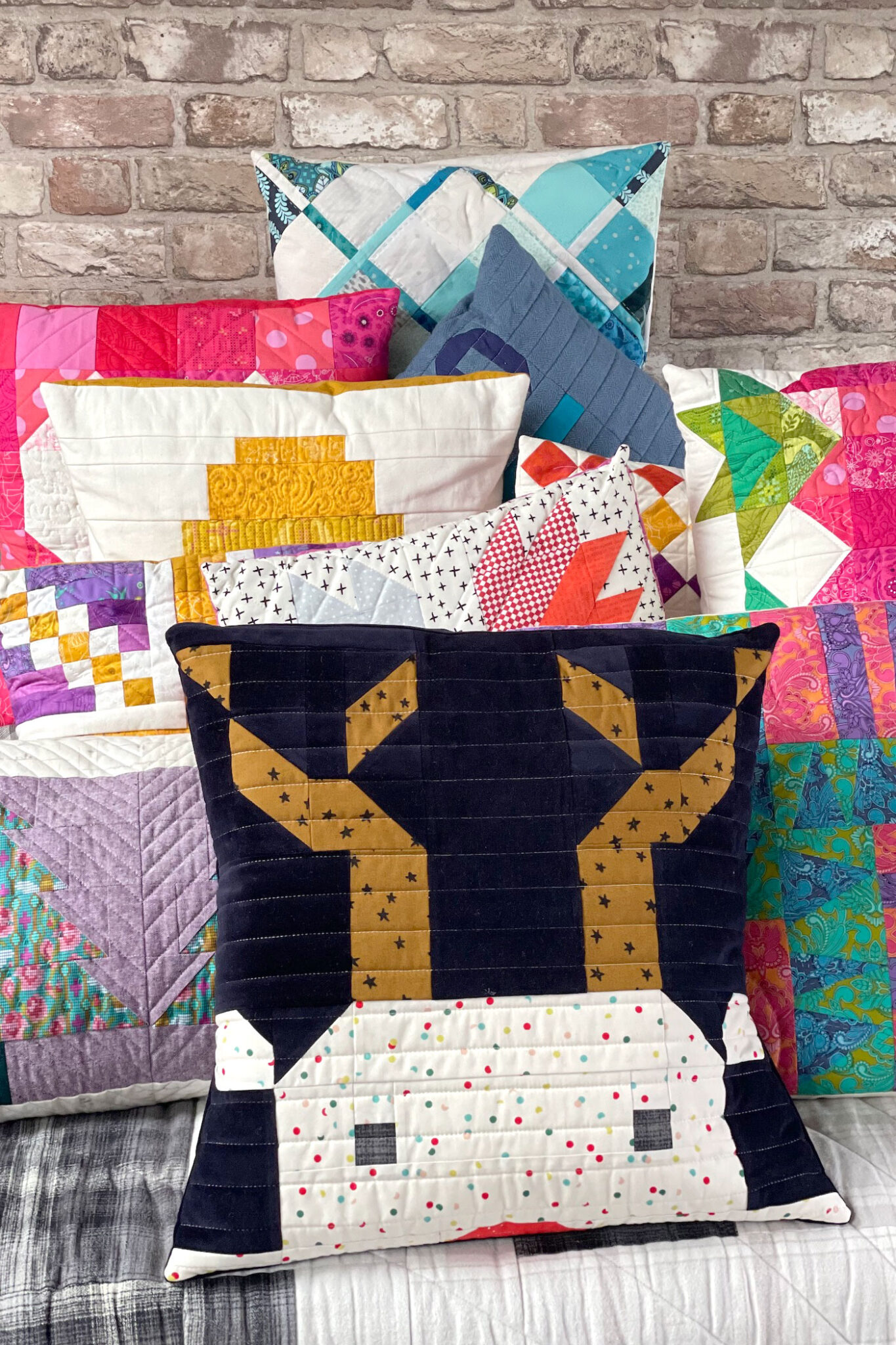 25 Free Patchwork Quilted Pillow Patterns The Polka Dot Chair